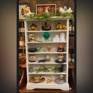 Halloween Shelf Decor Set - White Display Case with Spooky Figures